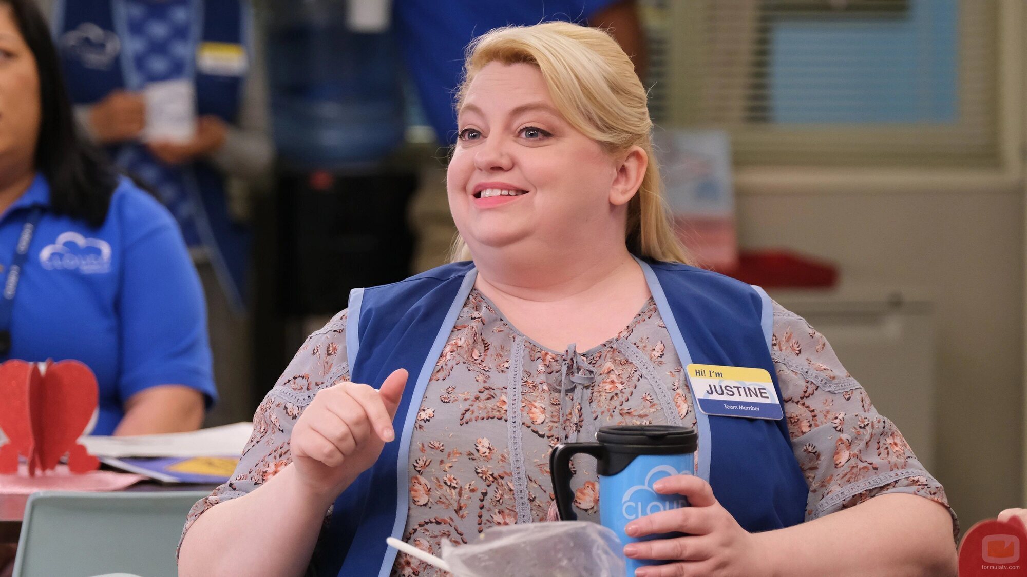Kelly Schumann en 4x13 titulado 'Tortolitos' de 'Superstore'