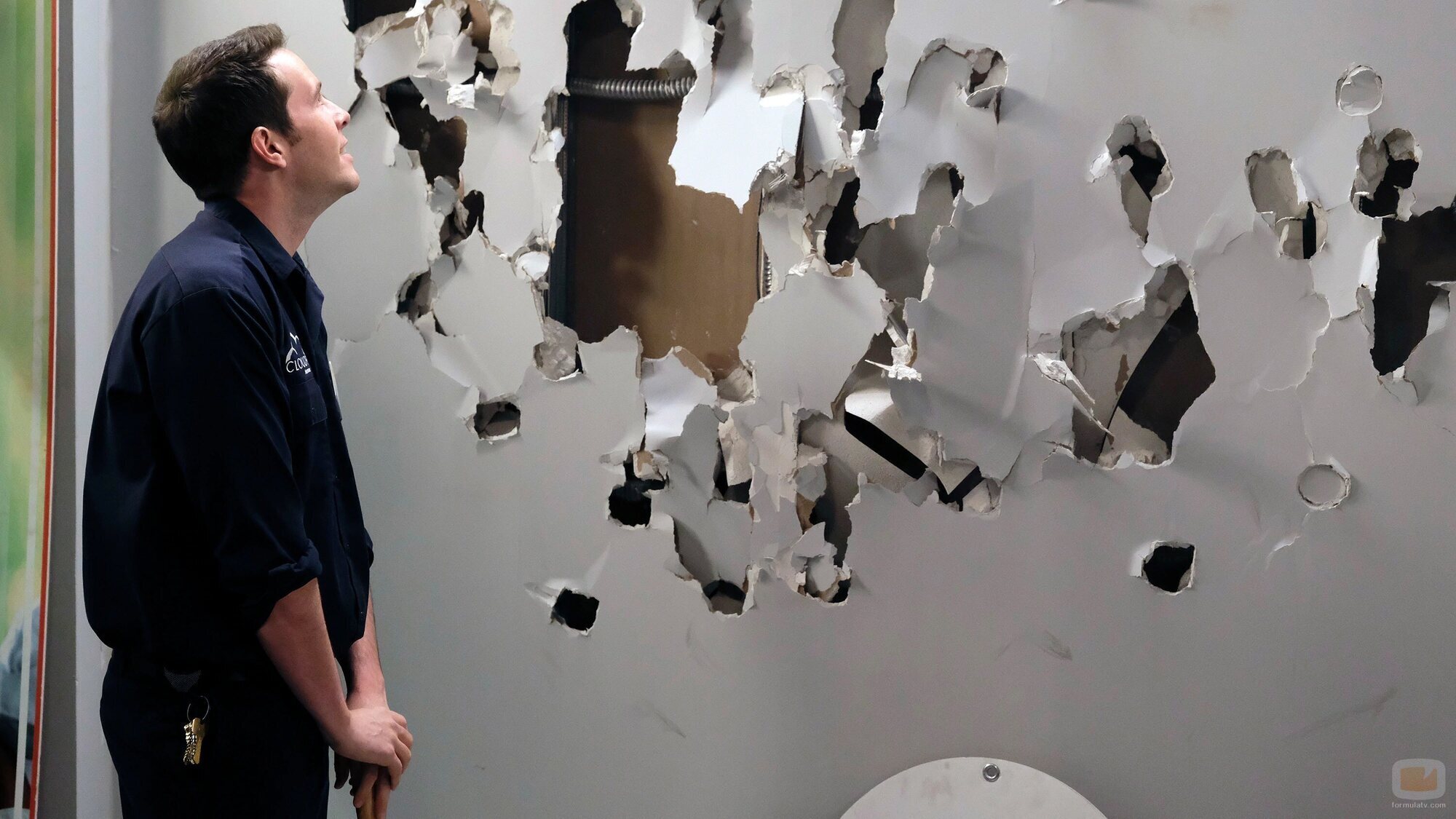 Jon Barinholtz en Capítulo 14 titulado 'Delitos menores' de 'Superstore'