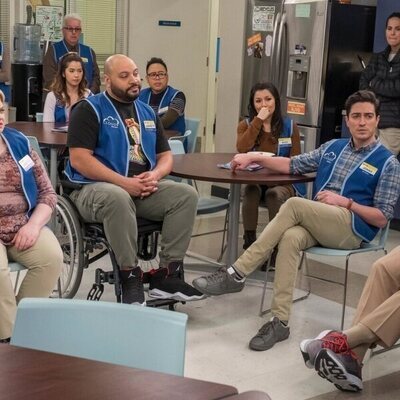 4x15 titulado 'El sueldo' de 'Superstore'