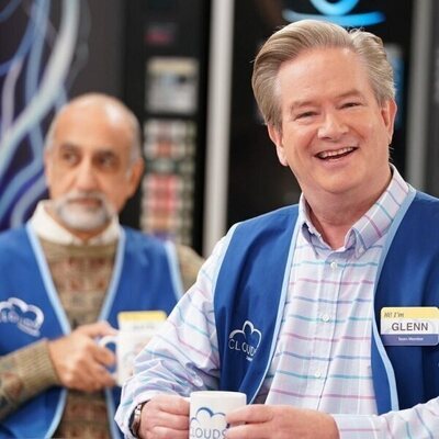 Mark McKinney en 'Recolecta de juguetes' de 'Superstore'