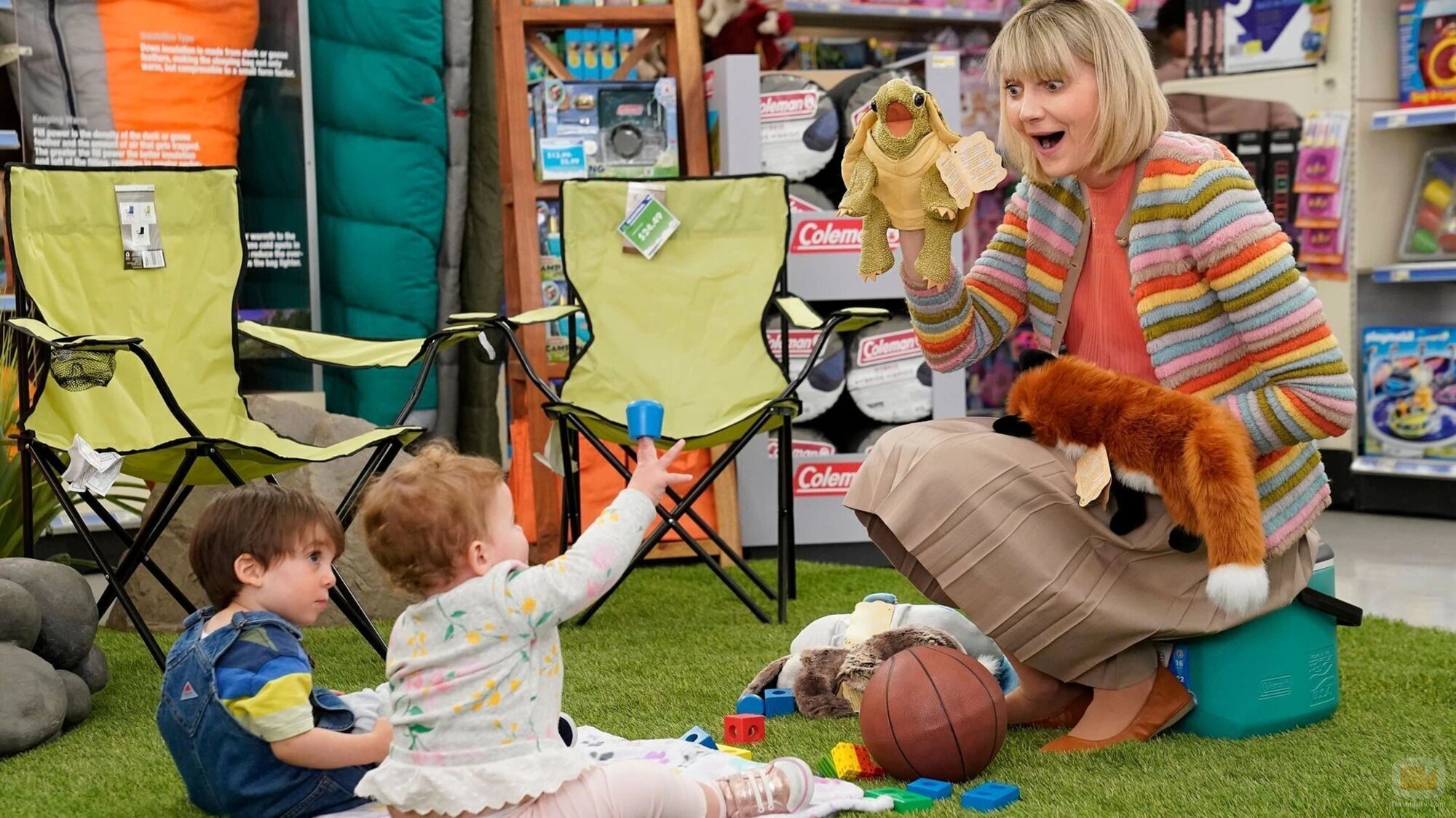 Kerri Kenney en el 5x18 de 'Superstore'