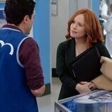 Maria Thayer en el 6x11 de 'Superstore'