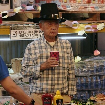 Jon Miyahara en 6x11 titulado 'Limpieza profunda' de 'Superstore'