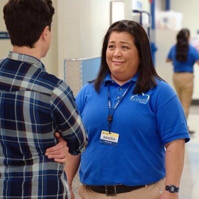 Kaliko Kauahi en el 6x13 de 'Superstore'