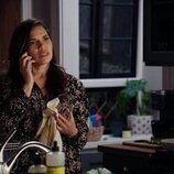 America Ferrera en la temporada 6 y el capítulo 13 de 'Superstore'