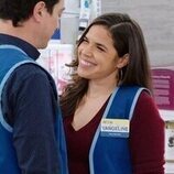 America Ferrera en la temporada 6 y el capítulo 15 de 'Superstore'