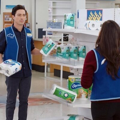 Ben Feldman en 6x15 titulado 'Liquidación' de 'Superstore'