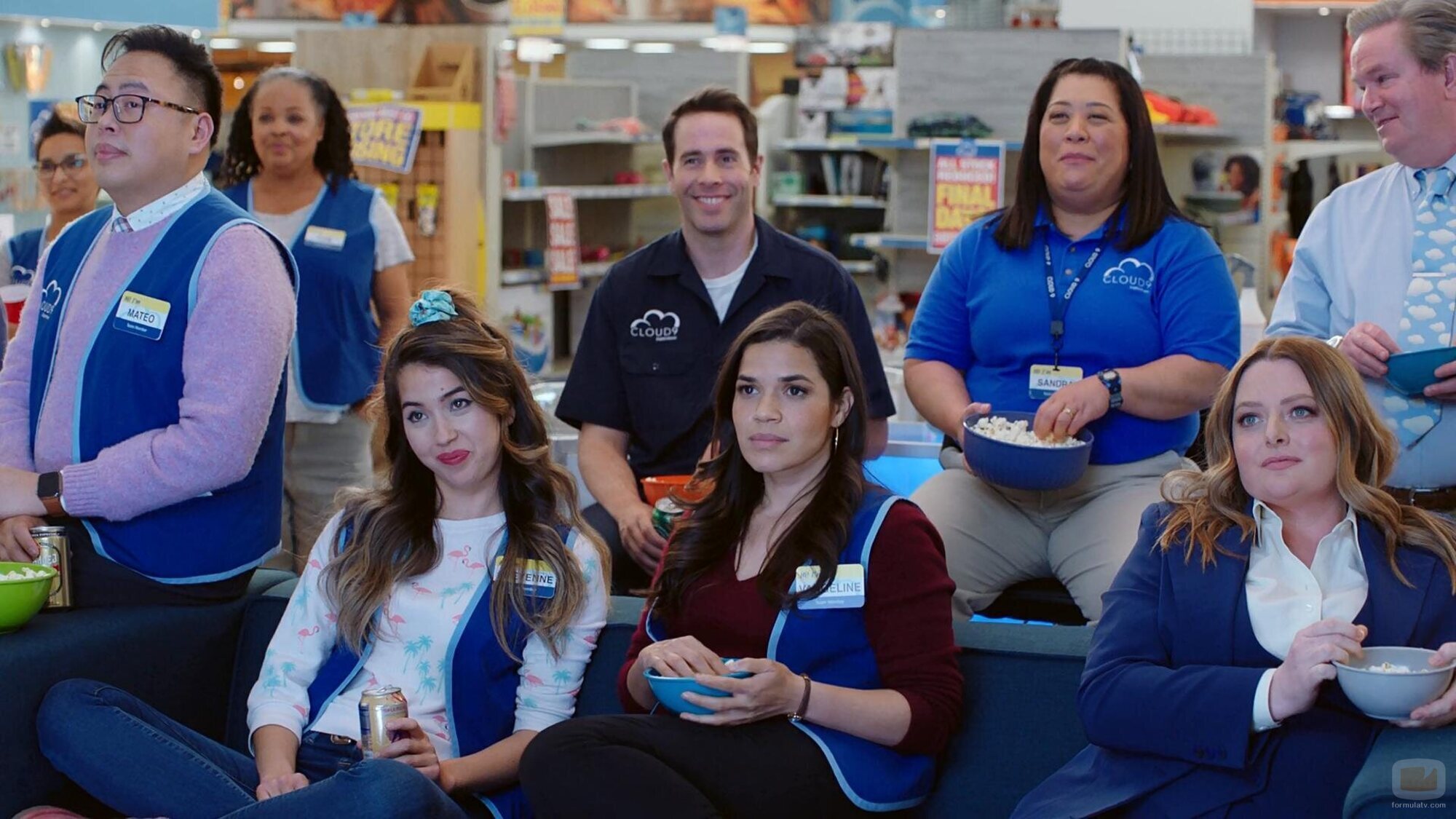6x15 titulado 'Liquidación' de 'Superstore'
