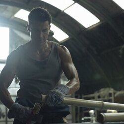 Álex González en Capítulo 4 titulado 'Tú y yo a la fiesta' de 'Ladrones: la tiara de Santa Águeda'