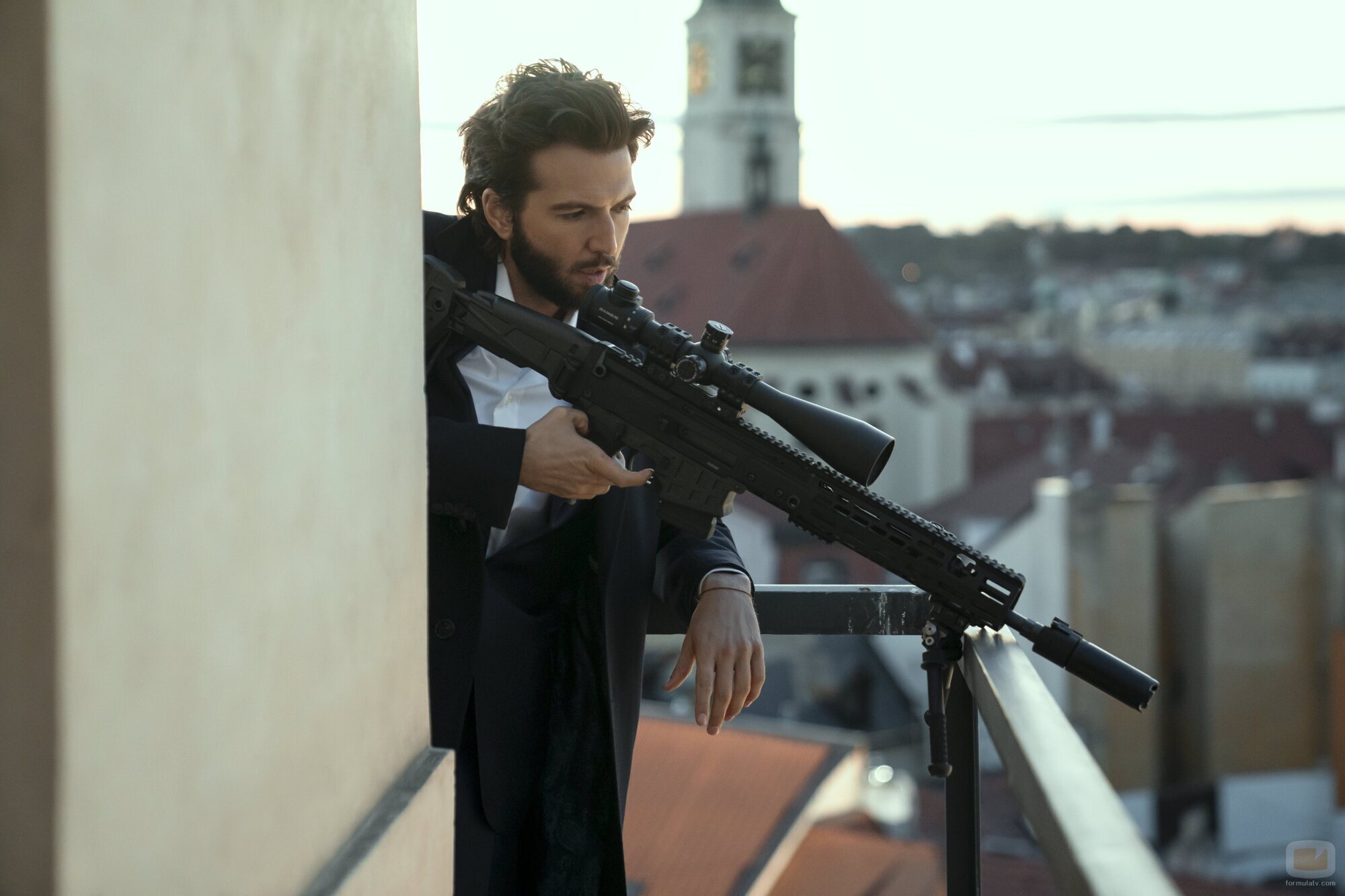 Guy Burnet en el 2x02 de 'Fubar'