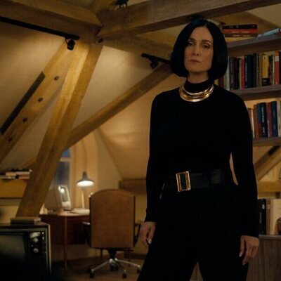 Carrie-Anne Moss en 2x03 titulado 'Tango y violencia' de 'Fubar'