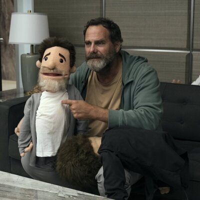 Andy Buckley en 'Pizzapocalipsis Penny Possum' de 'Fubar'