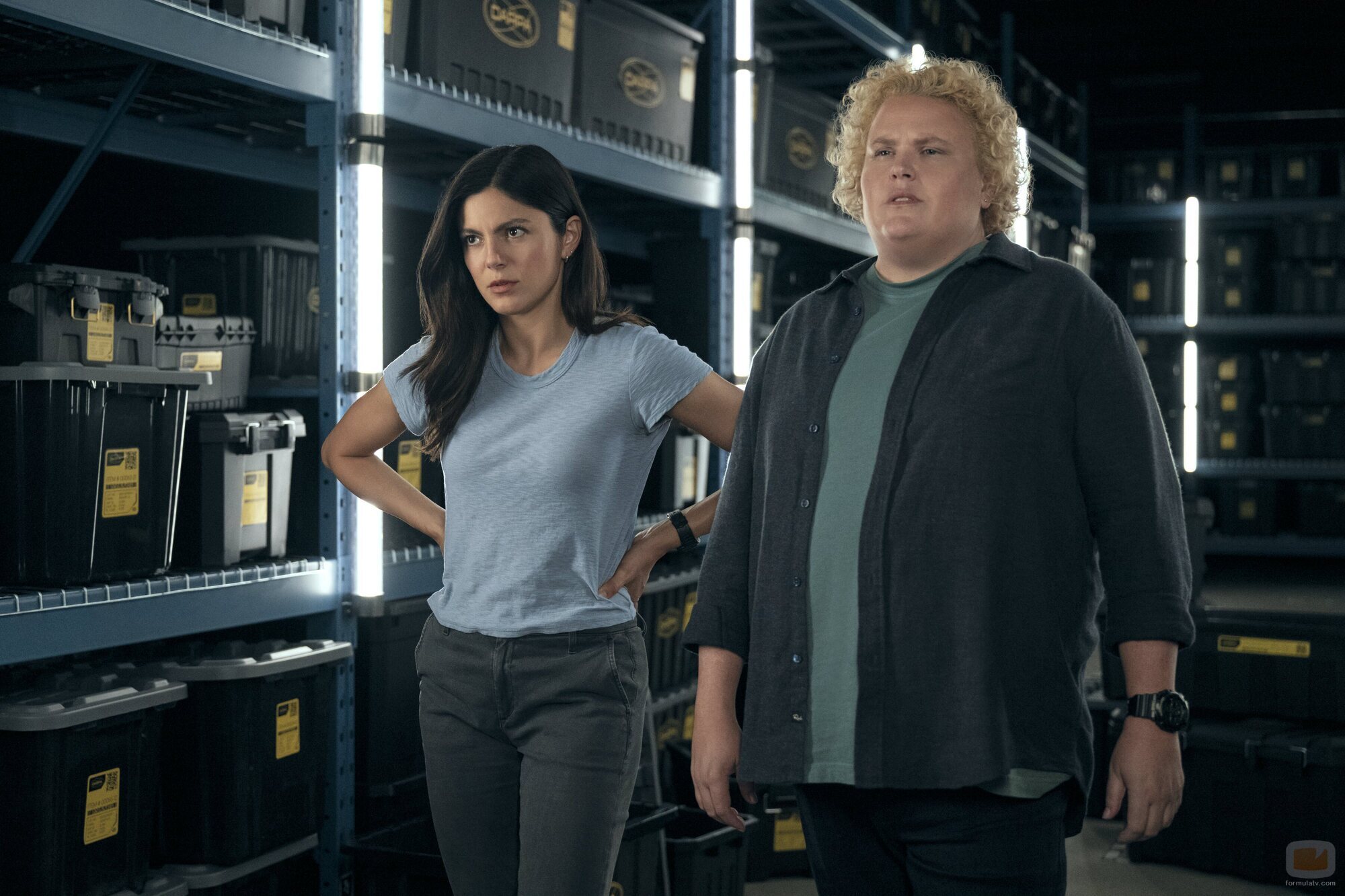 Fortune Feimster y Monica Barbaro en el 2x06 de 'Fubar'