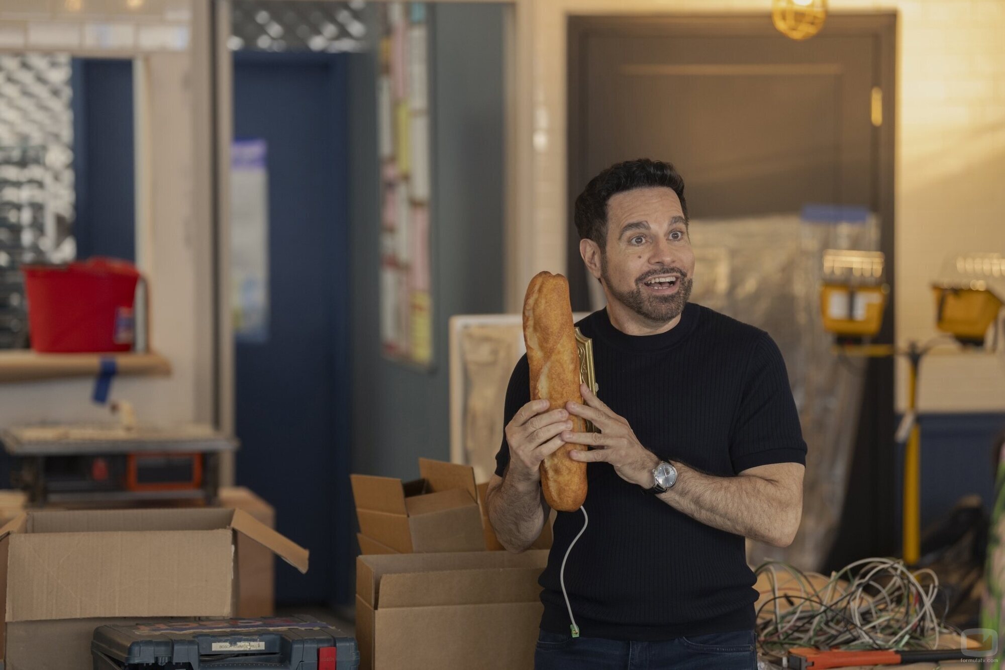 Mario Cantone en 3x02 'Carrera de Ratas' de 'And Just Like That...'