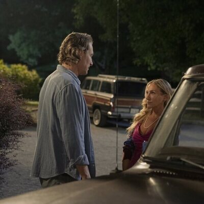 John Corbett y Sarah Jessica Parker en 3x03 titulado 'Carrie Golightly' de 'And Just Like That...'