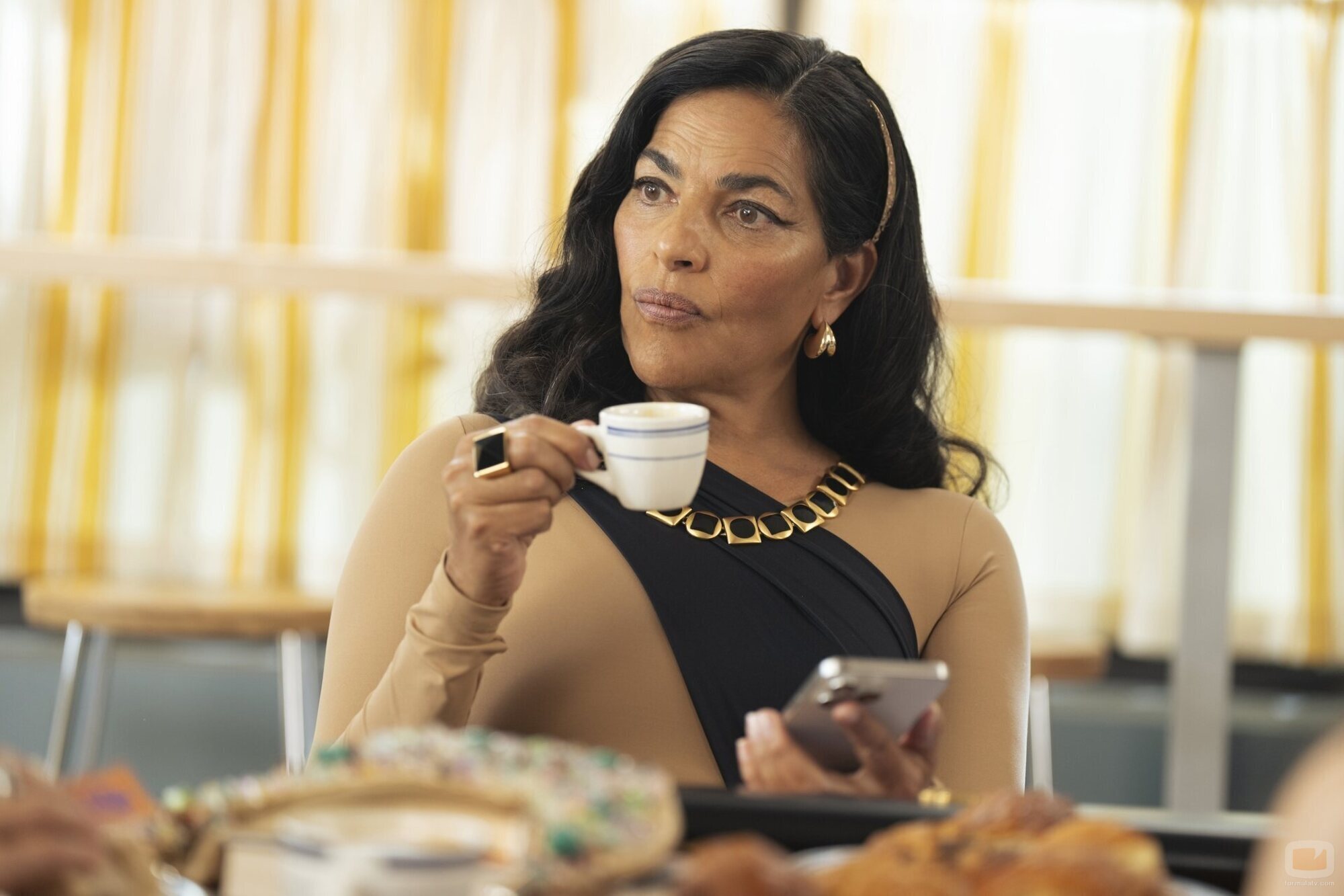 Sarita Choudhury en 3x03 titulado 'Carrie Golightly' de 'And Just Like That...'