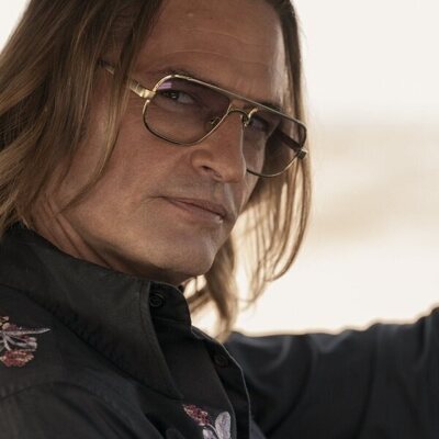Josh Holloway en Capítulo 4 titulado 'Criminalus Velocitus Super-sonicus' de 'Duster'
