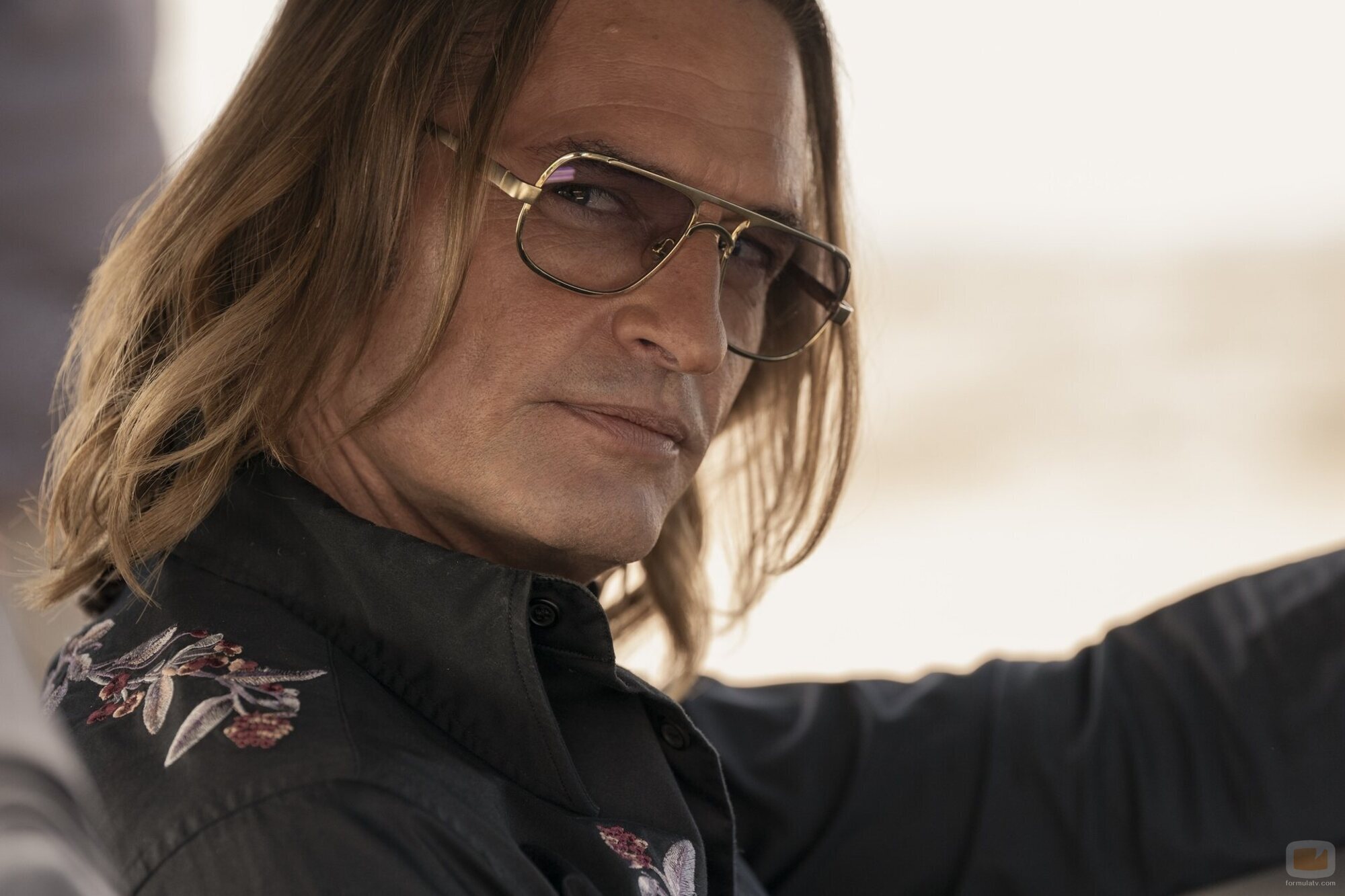 Josh Holloway en Capítulo 4 titulado 'Criminalus Velocitus Super-sonicus' de 'Duster'