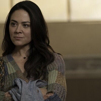 Camille Guaty en Capítulo 4 titulado 'Criminalus Velocitus Super-sonicus' de 'Duster'
