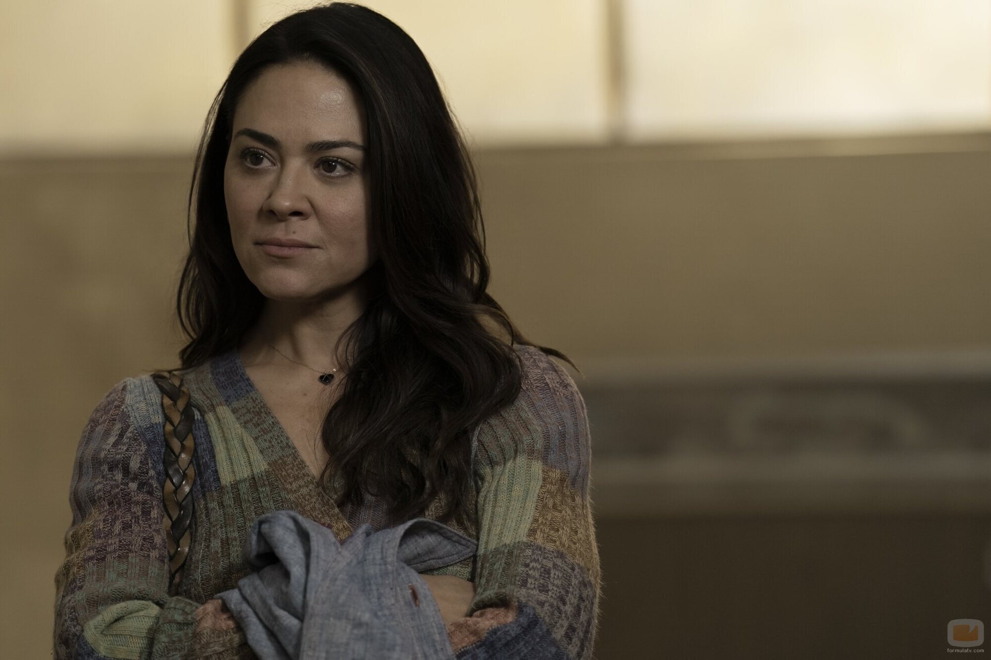 Camille Guaty en Capítulo 4 titulado 'Criminalus Velocitus Super-sonicus' de 'Duster'