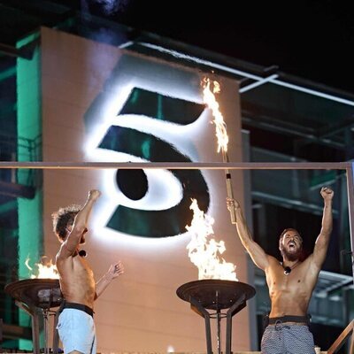 Borja González junto a Álvaro Escassi en la final de 'Supervivientes 2025'