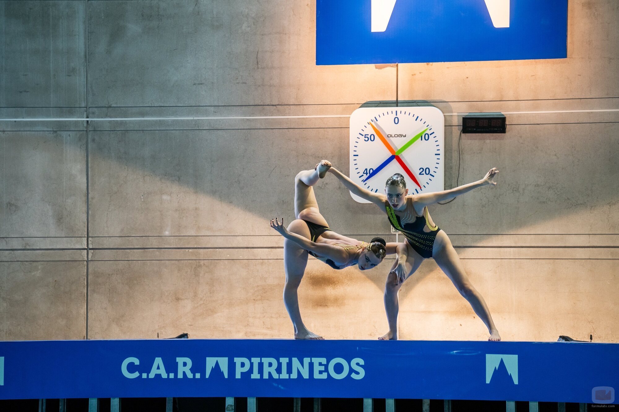 María Romanillos y Clara Galle en 1x08 'Amaia siempre tiene razón' de 'Olympo'