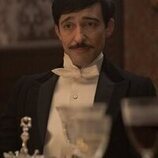 Blake Ritson en 3x01 titulado '¿Quién está al mando aquí?' de 'La edad dorada'