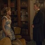 Ward Horton y Kelli O'Hara en el 3x01 de 'The Gilded Age'