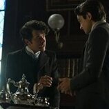Harry Richardson y Ben Ahlers en el 3x01 de 'The Gilded Age'
