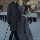 Imagen de Harry Richardson y Louisa Jacobson en el 3x01 de 'The Gilded Age'