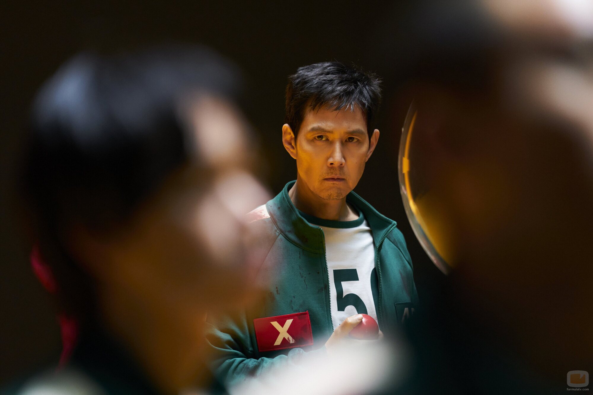 Escena de Lee Jung-jae en 3x01 titulado 'Llaves y puñales' de 'El juego del calamar'