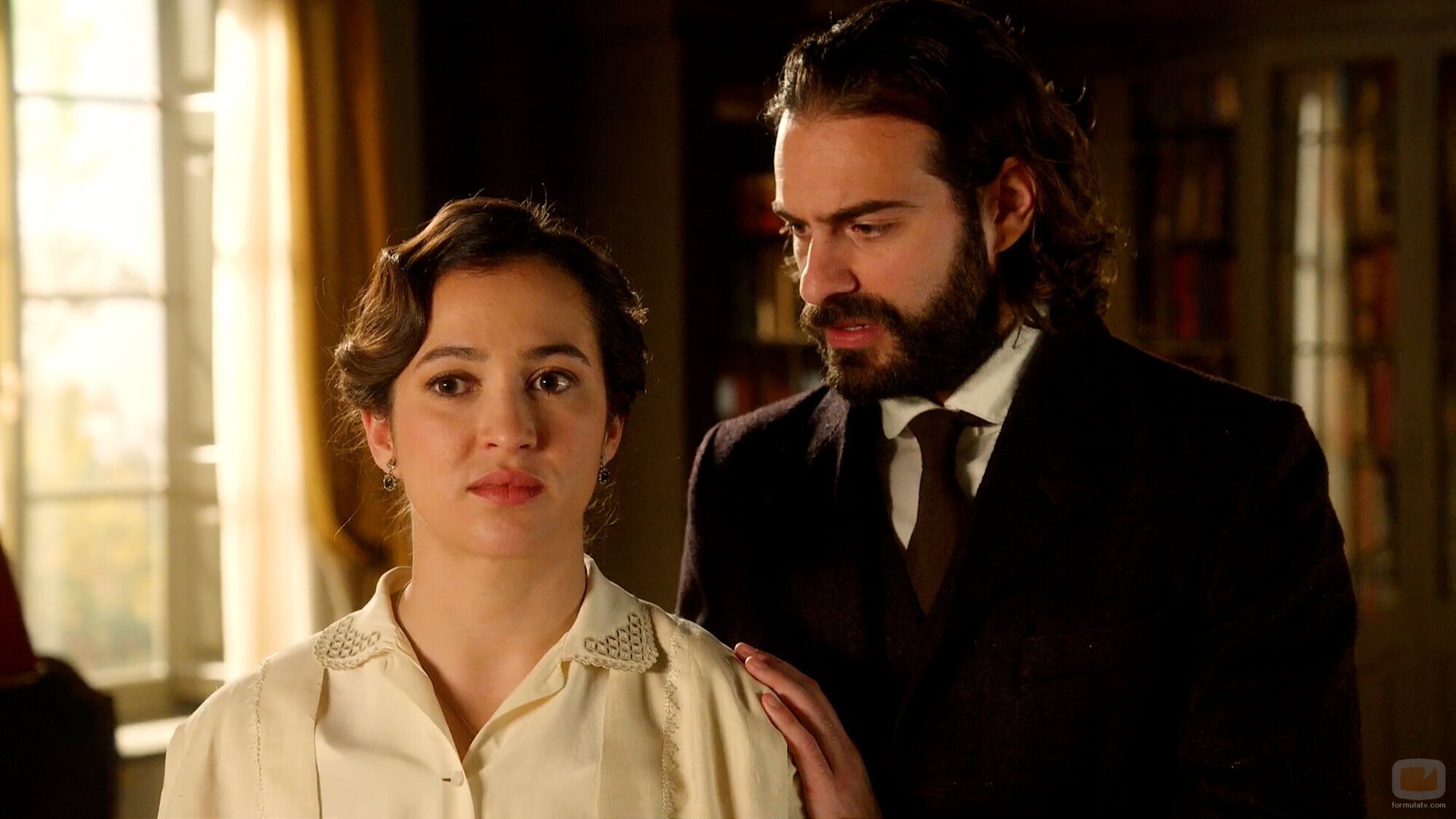 Carmen Asecas y Ibrahim Al Shami J. en la temporada 4 y el capítulo 142 de 'La promesa'