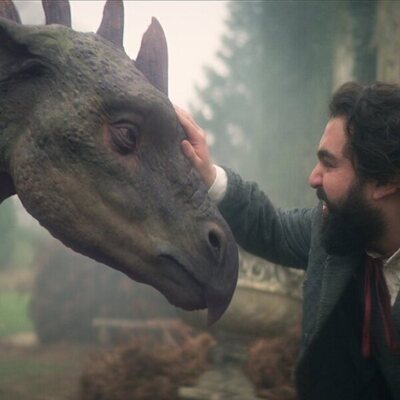 Asim Chaudhry en 1x02 titulado 'Anfitriones imperfectos' de 'Sandman'