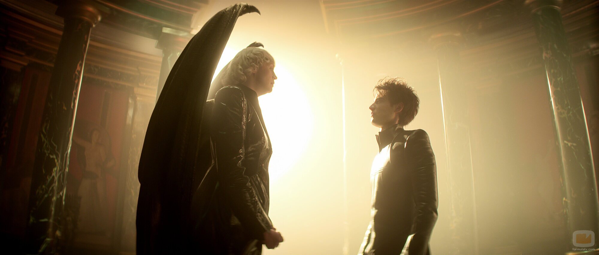Gwendoline Christie y Tom Sturridge en 'Una esperanza en el infierno' de 'Sandman'