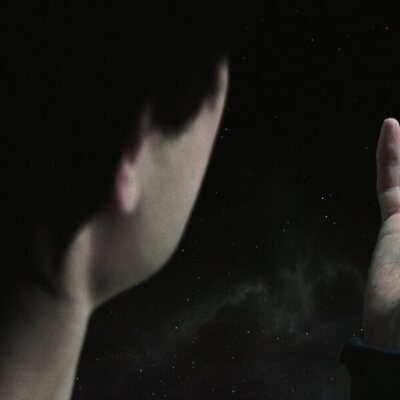 David Thewlis y Tom Sturridge en Capítulo 5 titulado '24 horas' de 'Sandman'