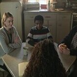 Sam Hazeldine en 1x08 'Jugar a papás y mamás' de 'Sandman'