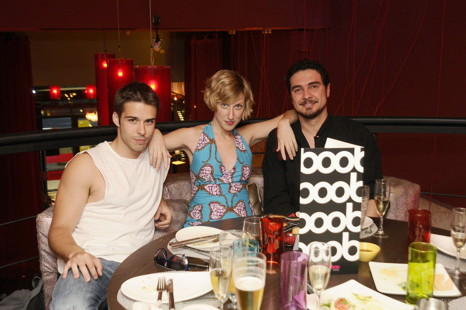 Cecilia Freire, Álex Barahona y José Manuel Seda de cena