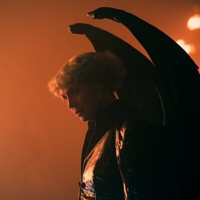 Gwendoline Christie en 2x01 titulado 'Estación de nieblas' de 'Sandman'