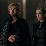 Ann Skelly y Douglas Booth en Capítulo 3 titulado 'Más demonios de los que el vasto Infierno puede contener' de 'Sandman'