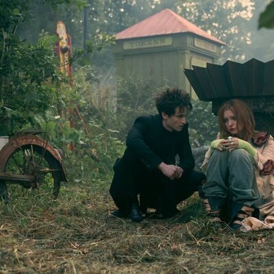 Esme Creed-Miles y Tom Sturridge en 2x05 'La canción de Orfeo' de 'Sandman'