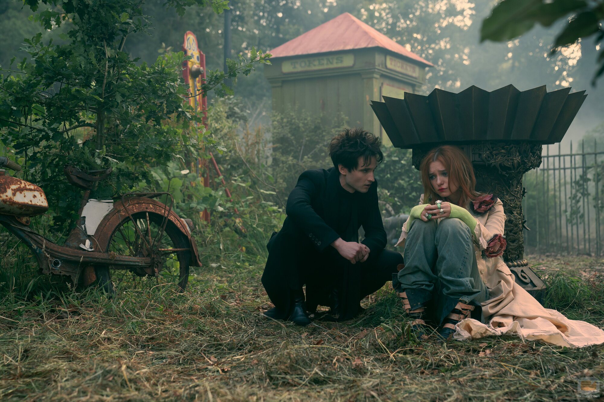 Esme Creed-Miles y Tom Sturridge en 2x05 'La canción de Orfeo' de 'Sandman'