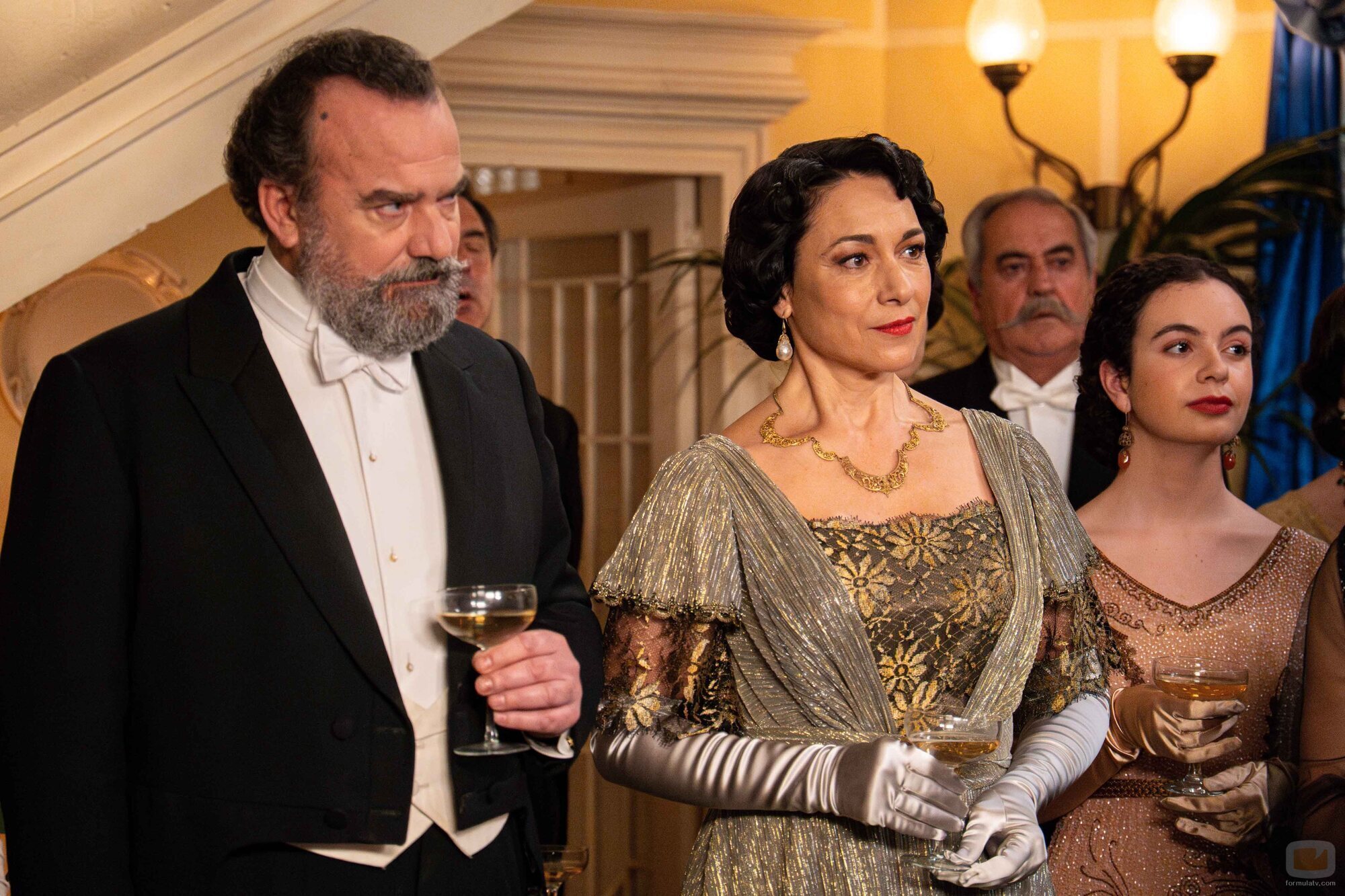 Isabel Serrano y Manuel Regueiro en el 4x134 de 'La promesa'