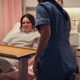 Megan Stalter en 'Pretty Loca' de 'Too Much'