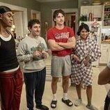 Capítulo 6 titulado 'Pollo asado' de 'Adults'