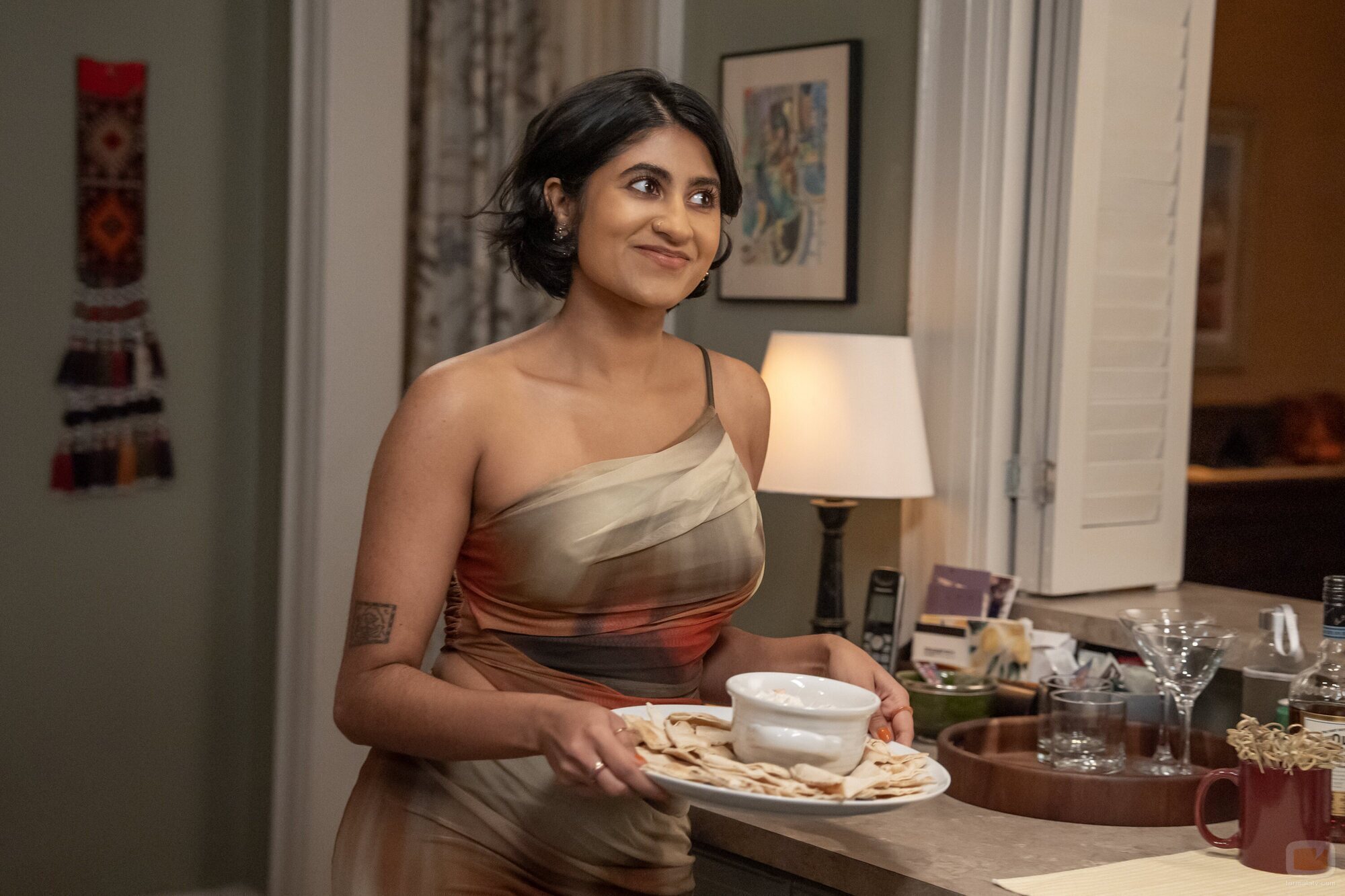 Amita Rao en 'Pollo asado' de 'Adults'