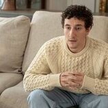 Malik Elassal en 1x07 'Annabelle' de 'Adults'