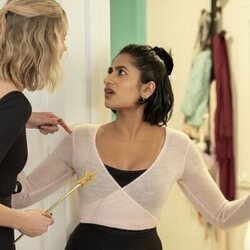 Amita Rao en Capítulo 7 titulado 'Annabelle' de 'Adults'