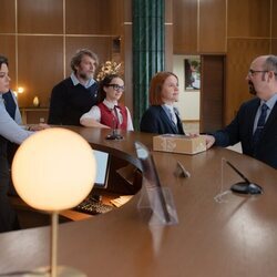 Algunos personajes de 'Muertos S.L', en recepción