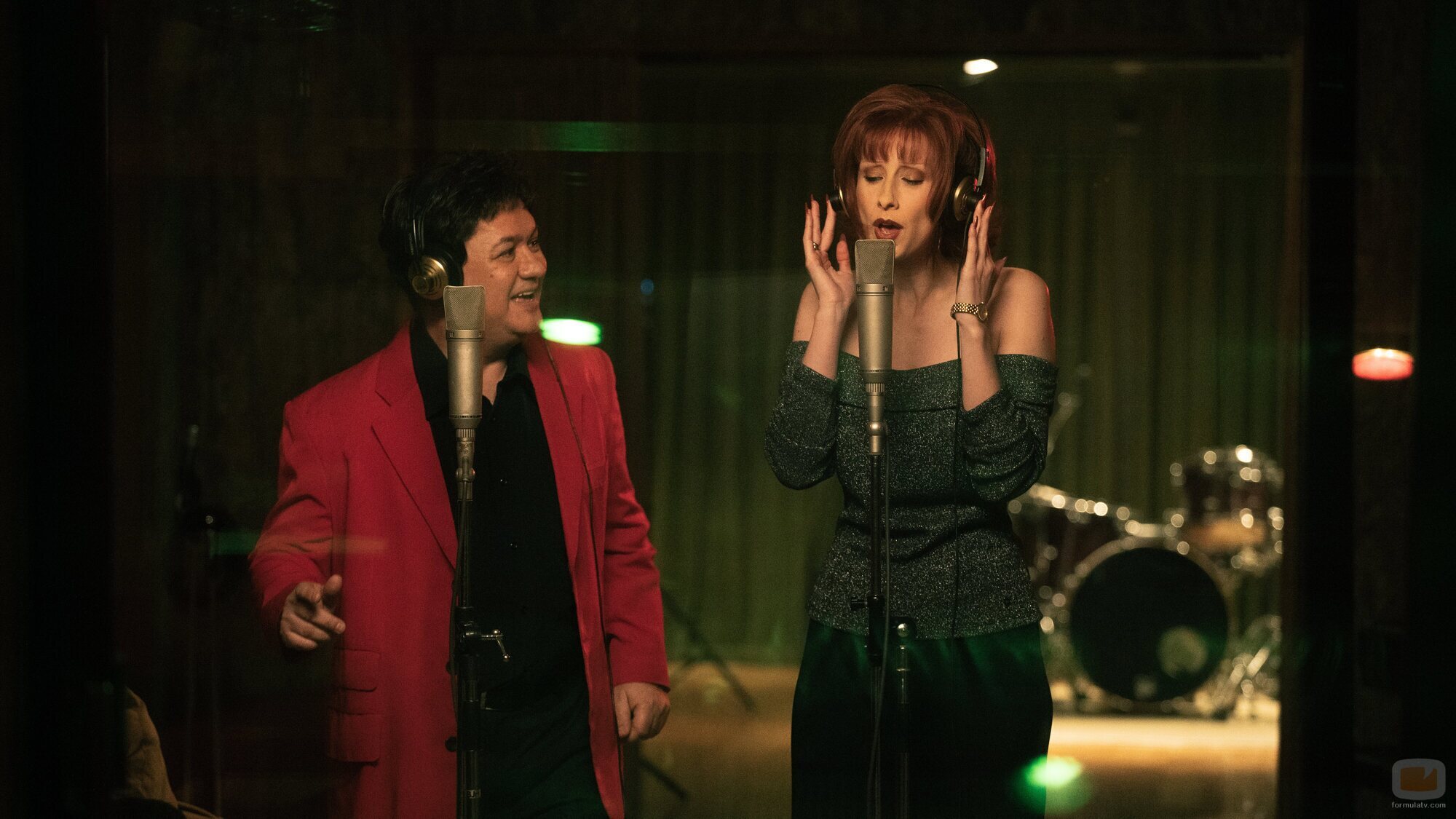 Secun de la Rosa y Ingrid García Jonsson en el 'El extraño caso del doctor Leonardo y míster Dantés' de 'Superestar'