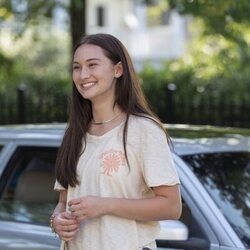 Lola Tung en el 1x01 de 'El verano en que me enamoré'